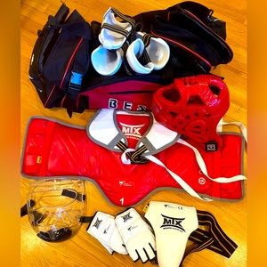 MTX martial arts pads - almost new. Kid pads, approx 6-12 yrs old.